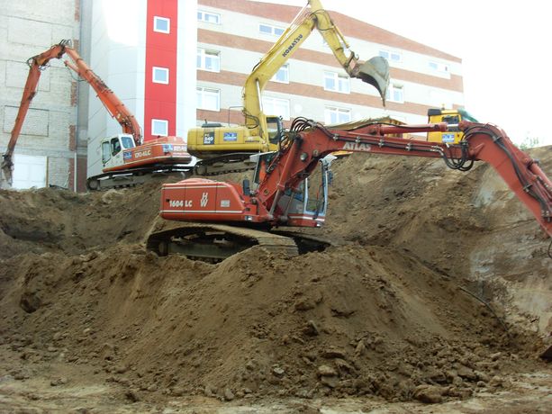 b (Bild 11) b (Bild 11)